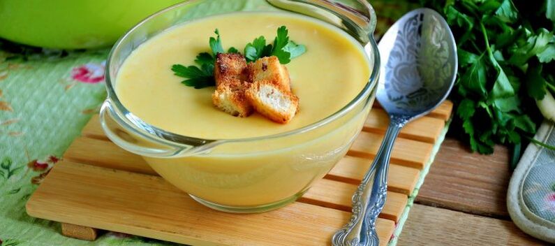 zucchini puree soup for diet drinking