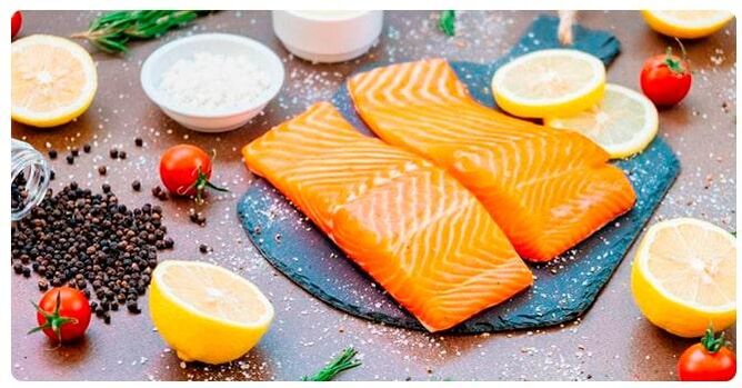Fish meals of the 6-petal diet may include steamed salmon